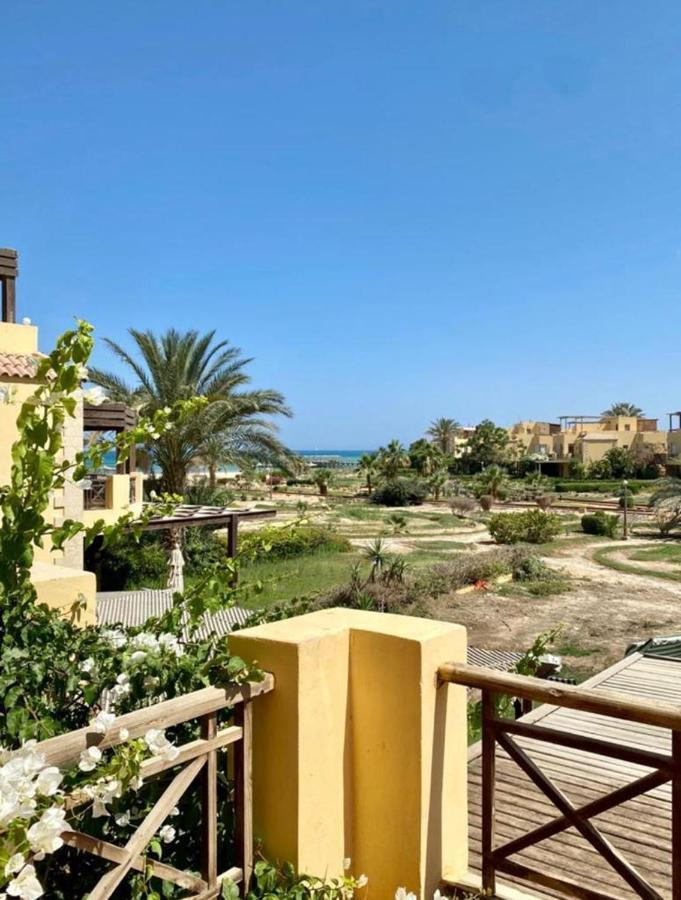 A Sea View Spacious Cheering 5 Bedroom Villa Ain Sokhna "Ain Bay" فيلا كاملة للإيجار قرية العين باي Ain Sukhna Eksteriør billede