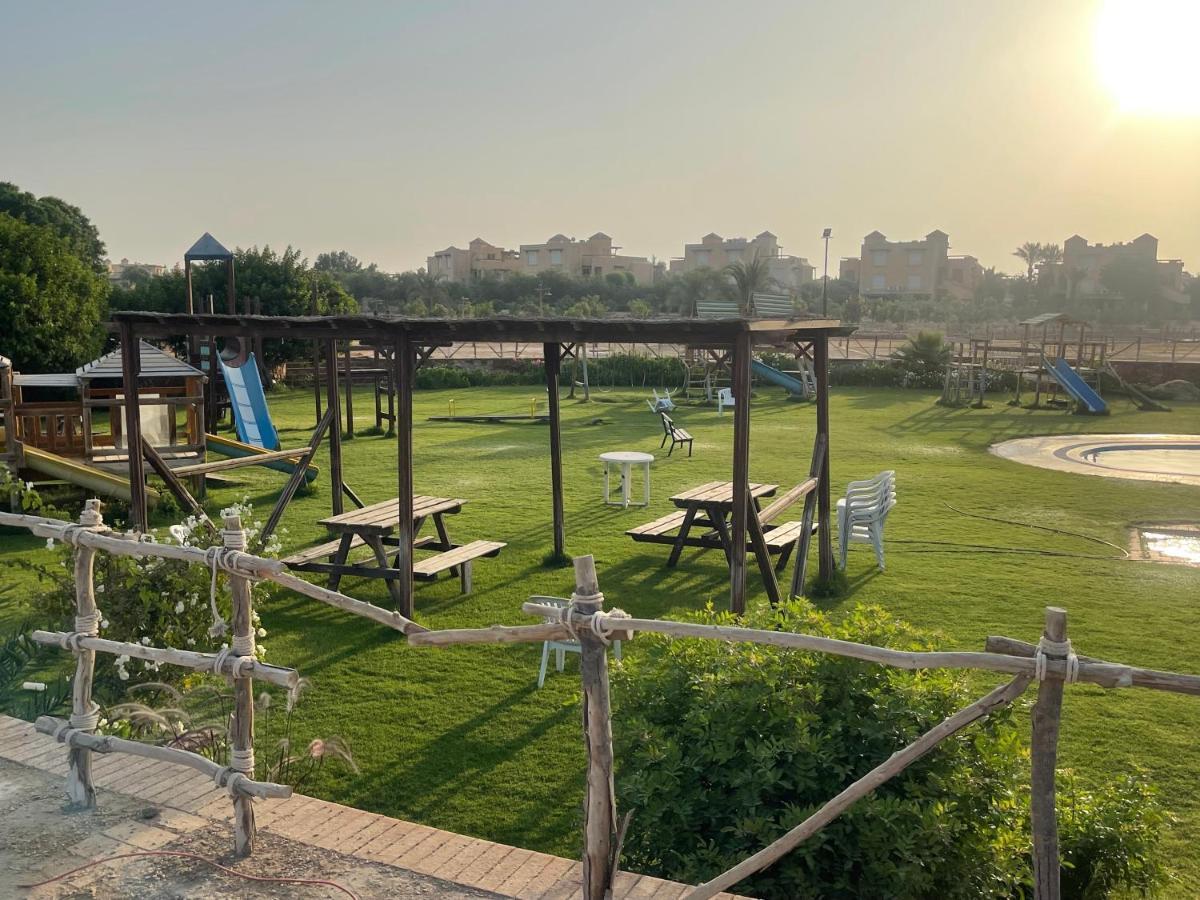 A Sea View Spacious Cheering 5 Bedroom Villa Ain Sokhna "Ain Bay" فيلا كاملة للإيجار قرية العين باي Ain Sukhna Eksteriør billede