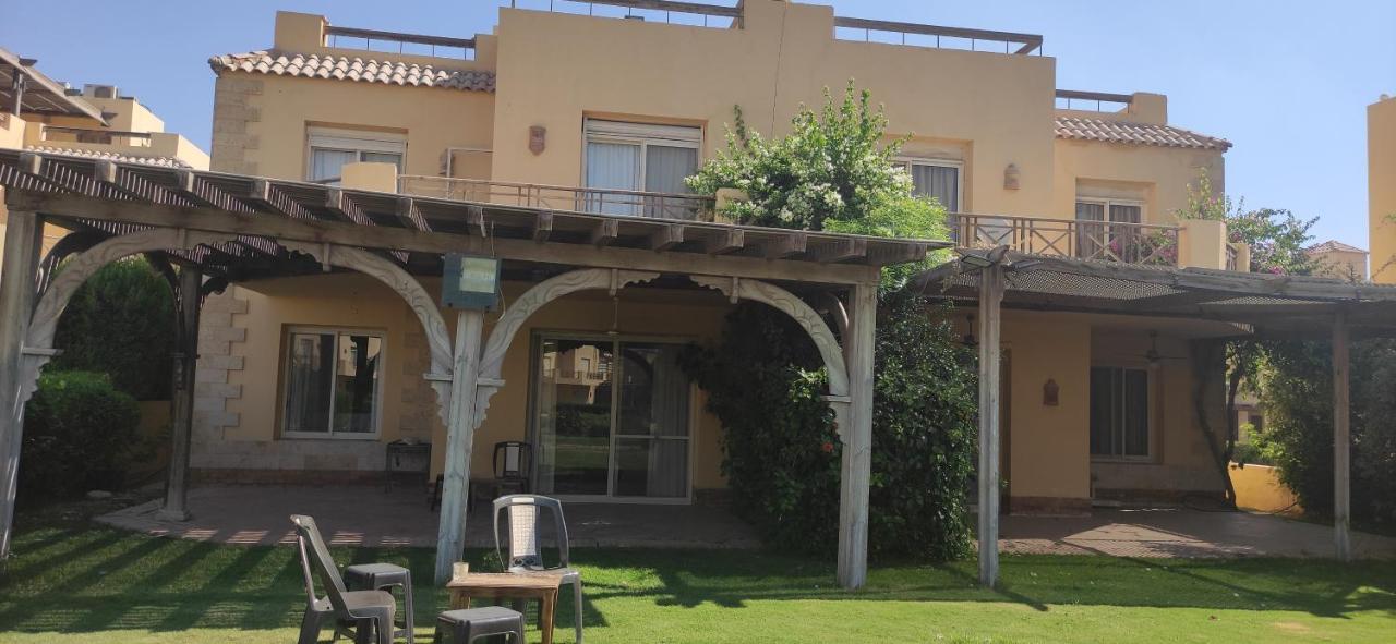 A Sea View Spacious Cheering 5 Bedroom Villa Ain Sokhna "Ain Bay" فيلا كاملة للإيجار قرية العين باي Ain Sukhna Eksteriør billede