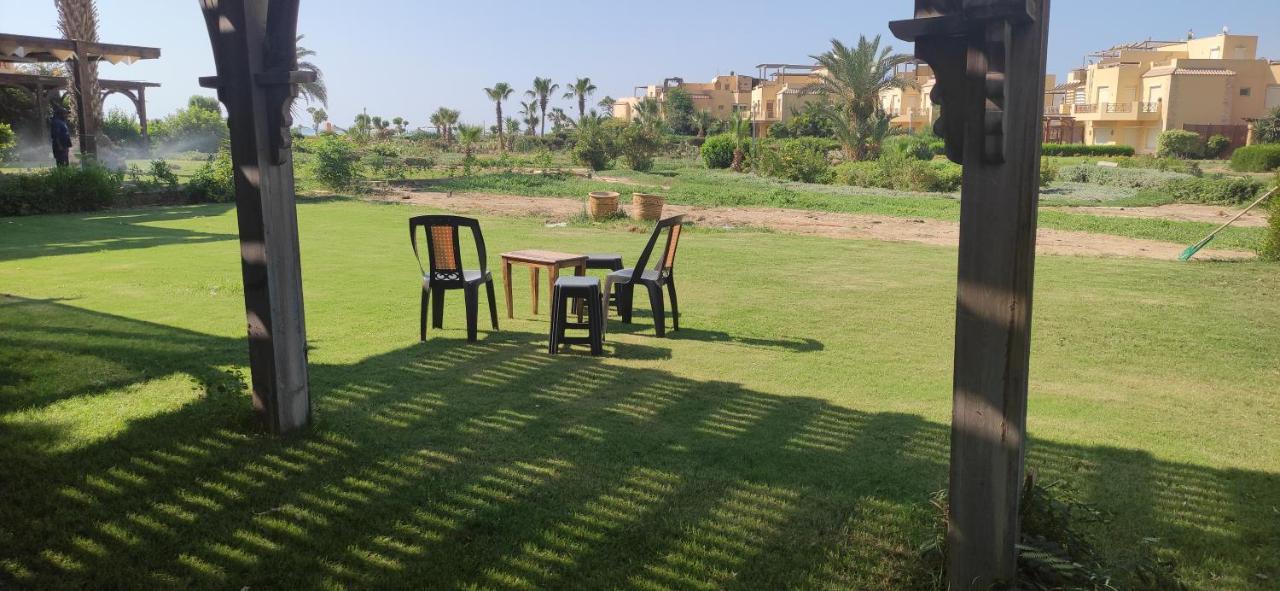 A Sea View Spacious Cheering 5 Bedroom Villa Ain Sokhna "Ain Bay" فيلا كاملة للإيجار قرية العين باي Ain Sukhna Eksteriør billede