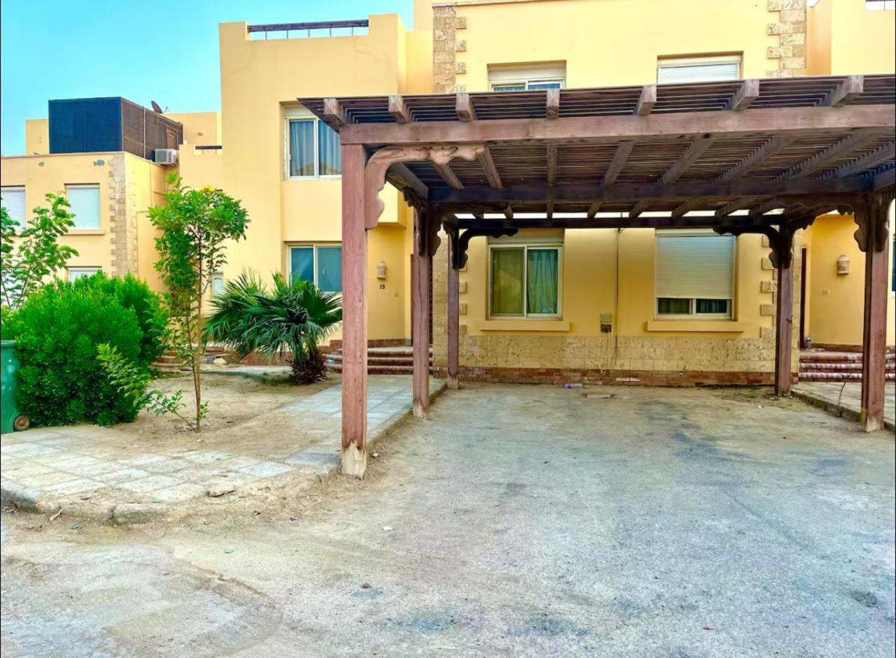 A Sea View Spacious Cheering 5 Bedroom Villa Ain Sokhna "Ain Bay" فيلا كاملة للإيجار قرية العين باي Ain Sukhna Eksteriør billede