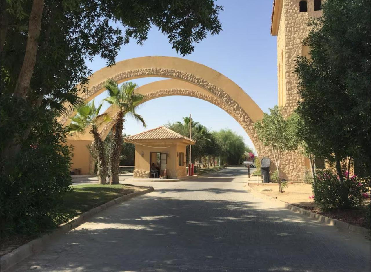 A Sea View Spacious Cheering 5 Bedroom Villa Ain Sokhna "Ain Bay" فيلا كاملة للإيجار قرية العين باي Ain Sukhna Eksteriør billede