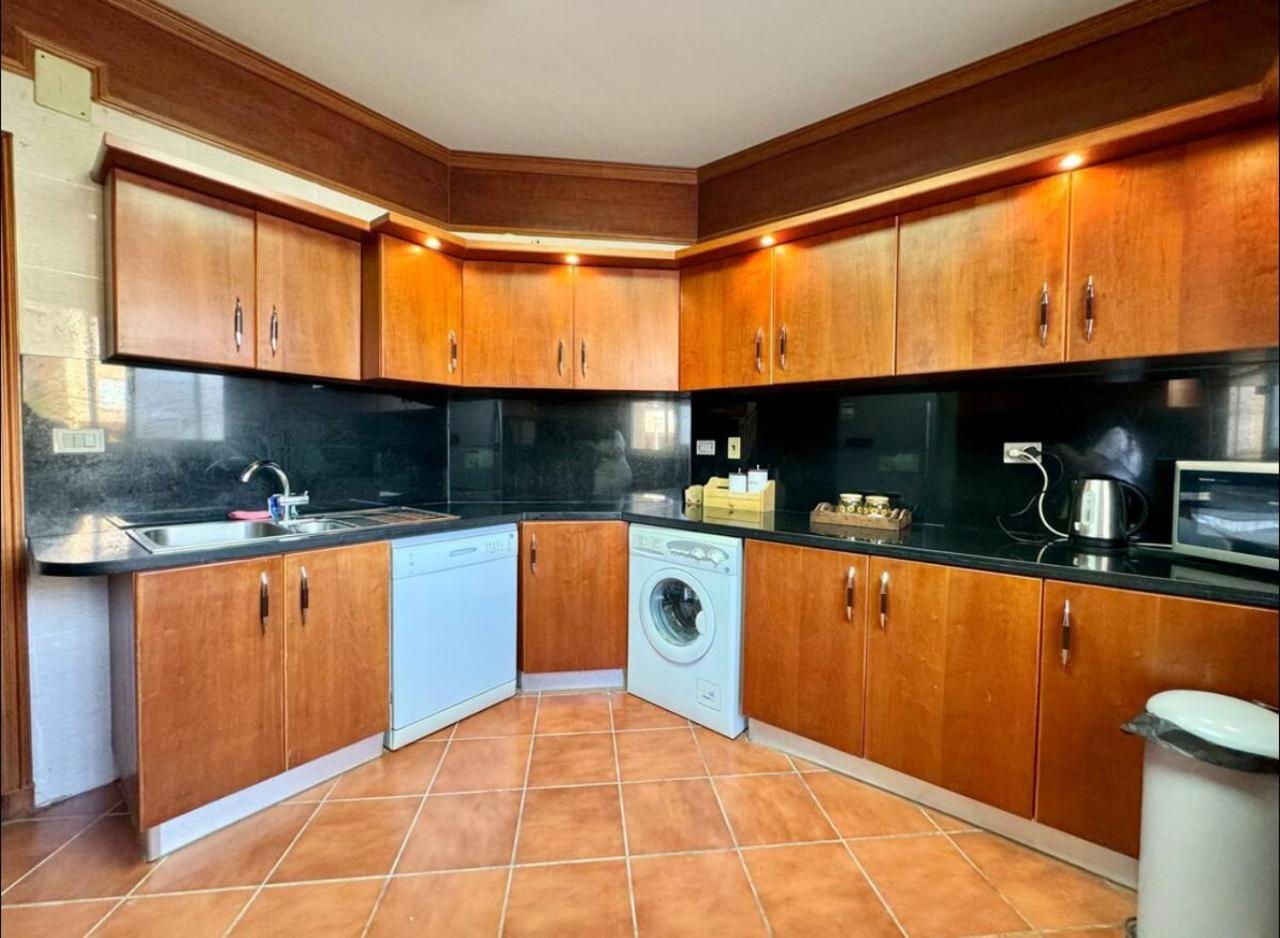 A Sea View Spacious Cheering 5 Bedroom Villa Ain Sokhna "Ain Bay" فيلا كاملة للإيجار قرية العين باي Ain Sukhna Eksteriør billede
