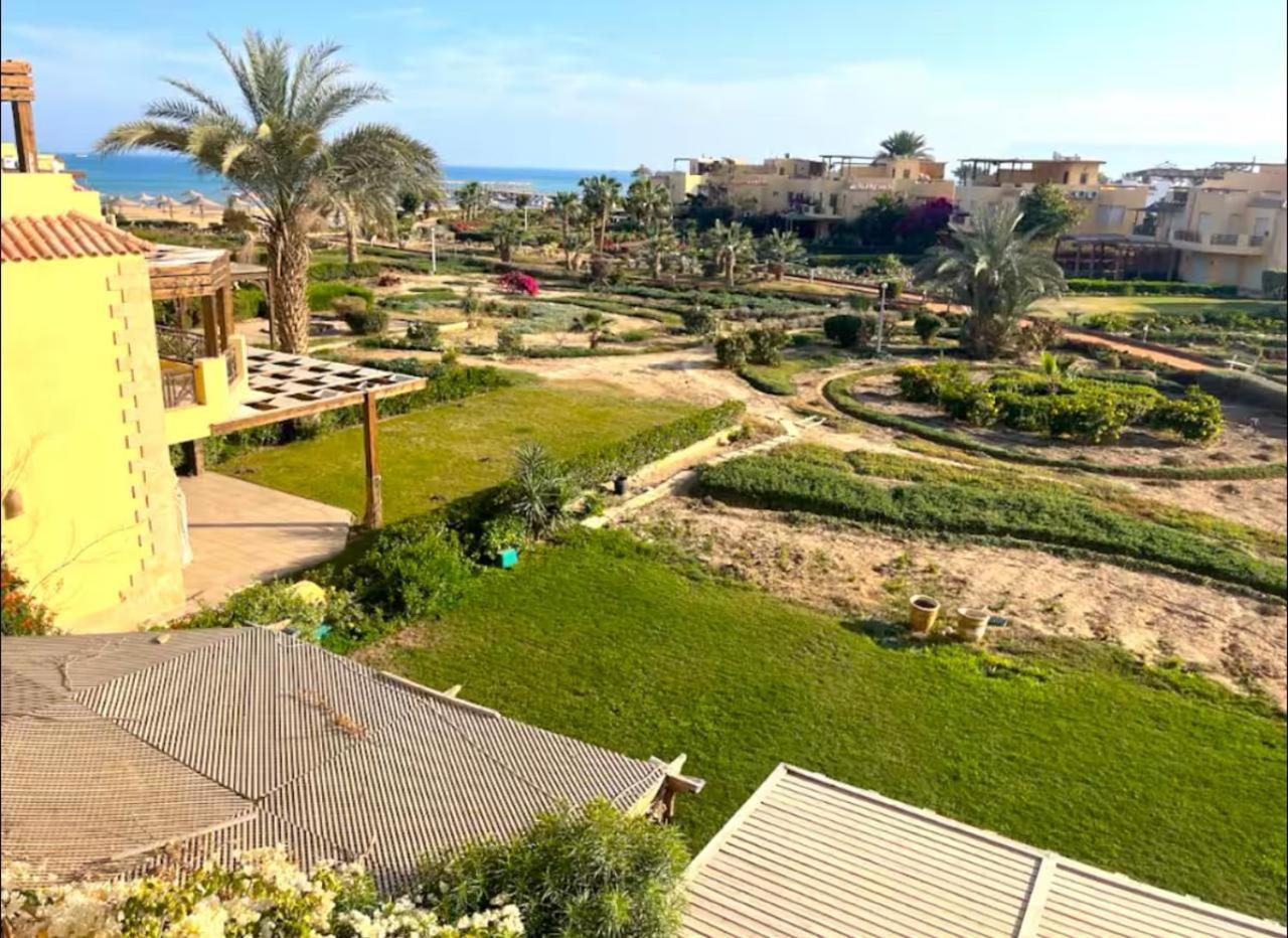 A Sea View Spacious Cheering 5 Bedroom Villa Ain Sokhna "Ain Bay" فيلا كاملة للإيجار قرية العين باي Ain Sukhna Eksteriør billede