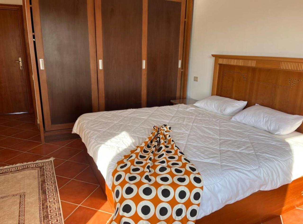 A Sea View Spacious Cheering 5 Bedroom Villa Ain Sokhna "Ain Bay" فيلا كاملة للإيجار قرية العين باي Ain Sukhna Eksteriør billede