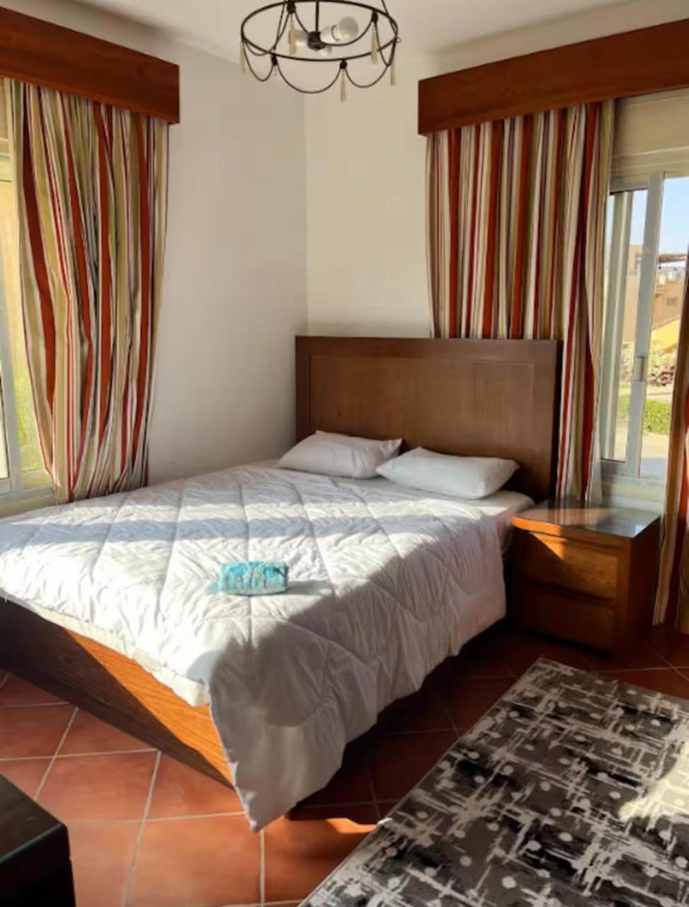 A Sea View Spacious Cheering 5 Bedroom Villa Ain Sokhna "Ain Bay" فيلا كاملة للإيجار قرية العين باي Ain Sukhna Eksteriør billede