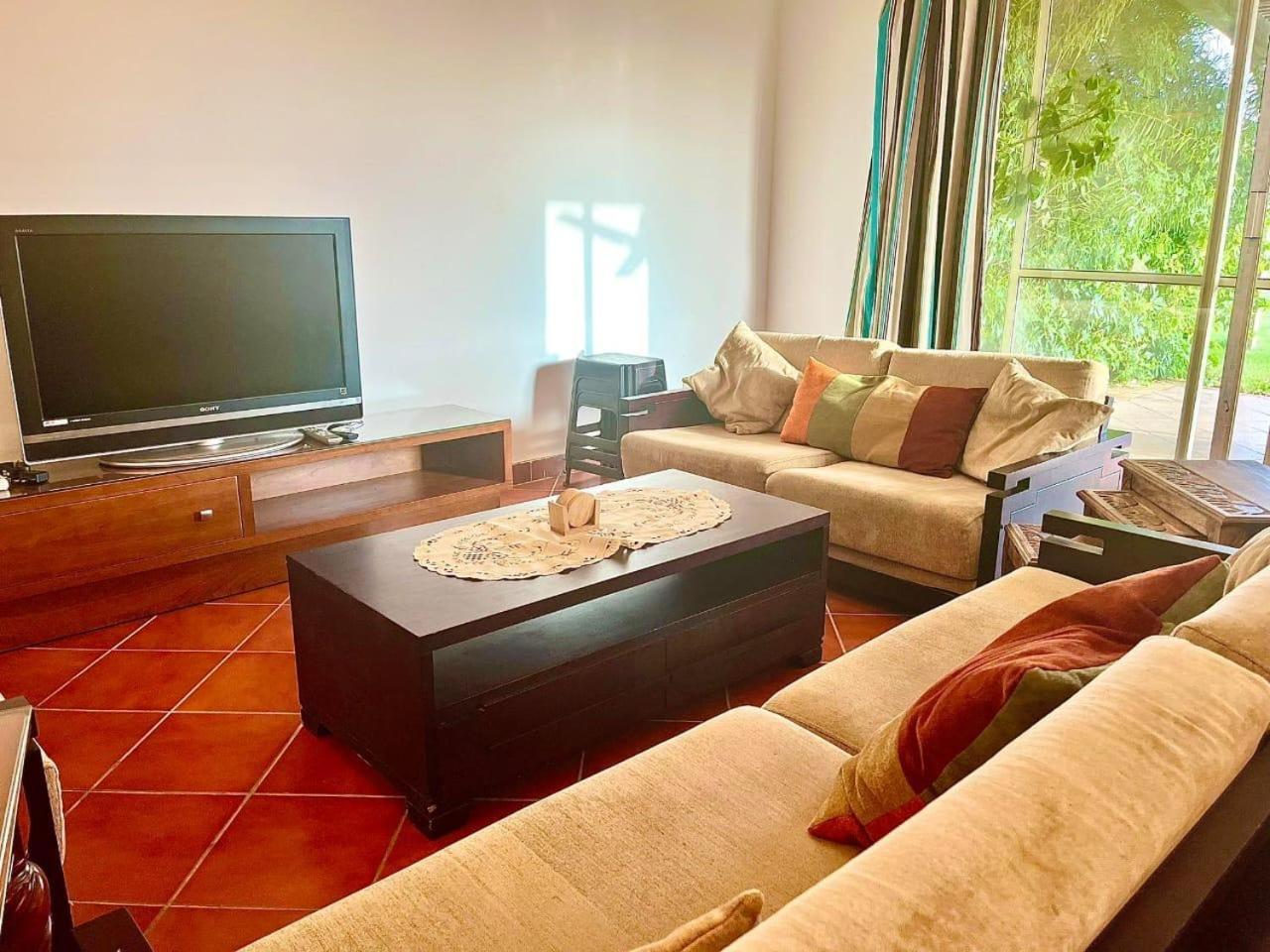 A Sea View Spacious Cheering 5 Bedroom Villa Ain Sokhna "Ain Bay" فيلا كاملة للإيجار قرية العين باي Ain Sukhna Eksteriør billede